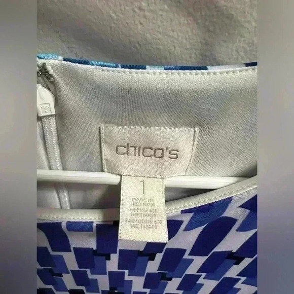 SOLD | Chico’s Geometric Wave Raine Faux Wrap Body-Con Ruched Dress Women’s 1/M - Picture 2 of 8